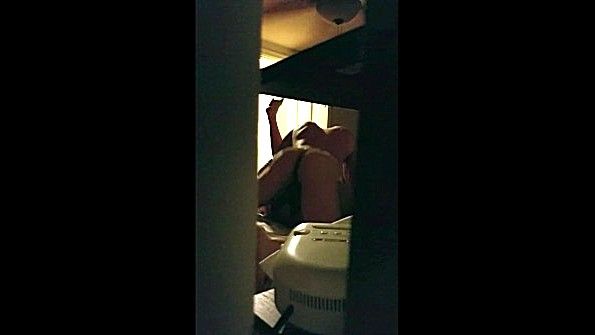 Подсматривание за ебущейся с другим женой