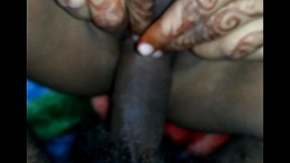 Пизда возрастной индианки получает классный трах