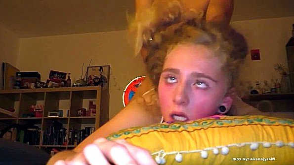 Порно сборка траха молодой сучки с ухажером