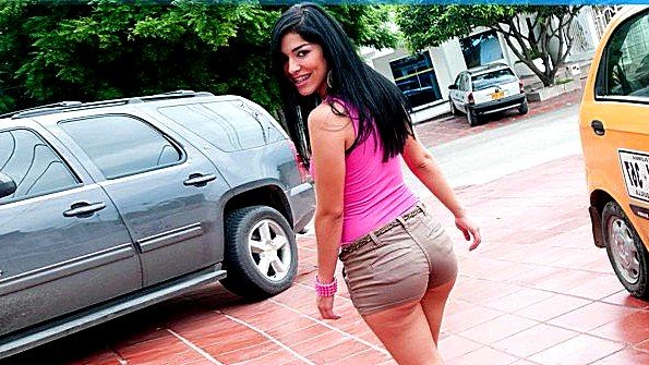 Мулатка легко совратила чувака на бурный трах