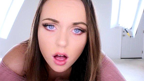 Молодая девица классно разберется с хуем чувака