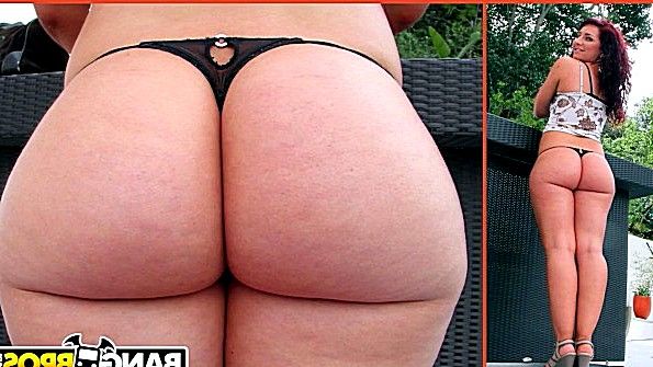 Баба с огромной жопой наградила чувака трахом