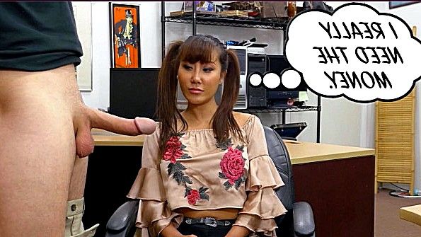 Вывалил хуй перед азиаткой и спровоцировал трах