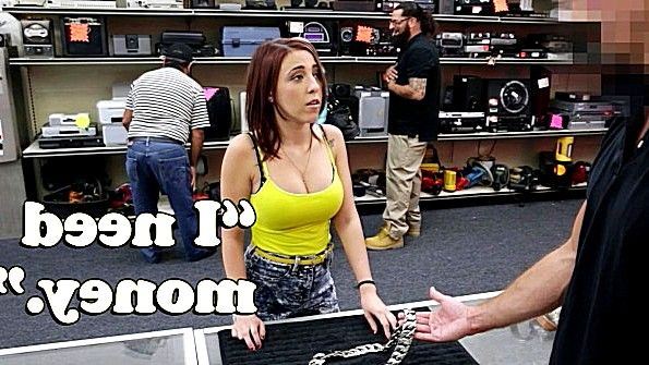 Девица пришла в магазин и поебалась с мужиком