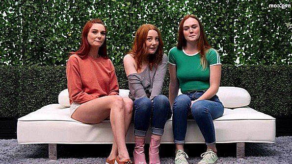 Три девки должны ублажить один хуй на кастинге