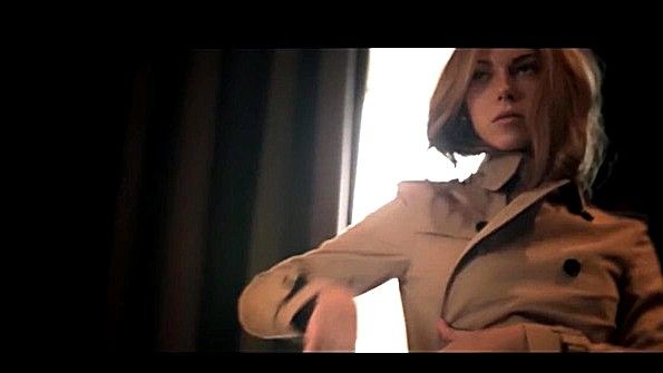 Осталась в белье и грубо отдается своему шефу