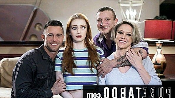 Родители устроили семейную групповуху с сыном и дочкой