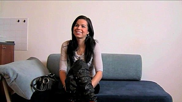 Девица покурила на кастинге и стала заниматься сексом