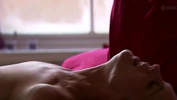 Жаркие лесбийские шалости с красивым оргазмом