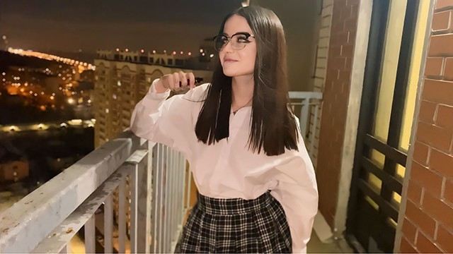 Дала соседу видео-блогеру. Все равно с другом поругалась