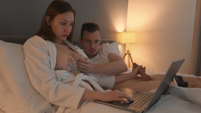 Русская мачеха: ты меня отвлекаешь, мне нужно поработать