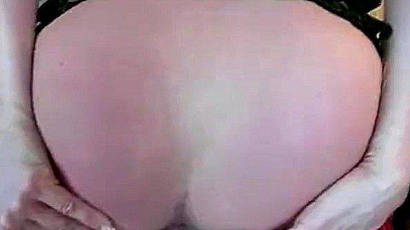 Баба с гигантскими дойками хочет ебаться пошло