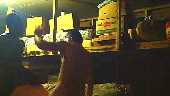 Скрытая камера сняла трах девки с парнями в гараже